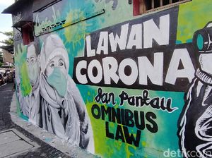 Mural Lawan Covid-19 Hiasi Wonokromo