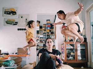 Foto: Keseruan #dirumahaja 9 Artis Indonesia, Main Karet hingga Nyuci Baju