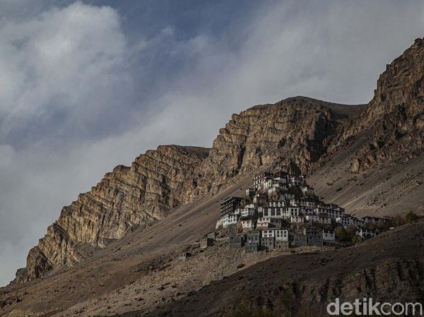 Jelajah Keindahan Pegunungan Himalaya dan Keberagaman di Spiti Valley