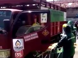 Pria di Blitar yang Dievakuasi Petugas Pakai APD Corona Ternyata Asma