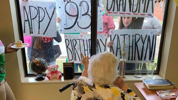 Begini Cara Orang-orang Rayakan Pesta Ulang Tahun di Tengah Pandemi Corona