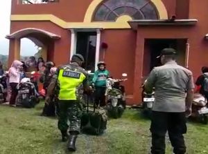 Video Polisi Bubarkan Kegiatan Pormosi Obat di Masa Corona