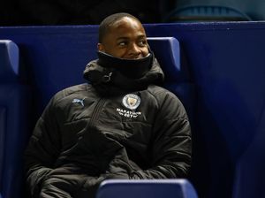 Liga Inggris Mau Main Lagi, Perasaan Sterling Campur Aduk