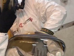 Keren, Ayah Bikin Tas Canggih untuk Tempat Berlindung Bayi dari Virus Corona