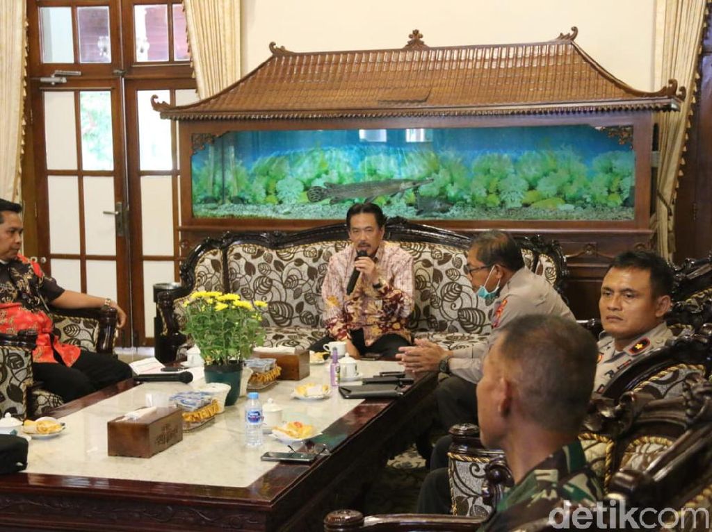 Pilkades Serentak Sidoarjo Ditunda Sampai Waktu yang Belum Ditentukan Pilkades Serentak Sidoarjo Ditunda Sampai Waktu yang Belum Ditentukan