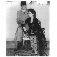 Ibunda Ternyata Tak Restui Madame Dewi Nikahi Soekarno karena Alasan Ini