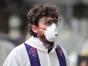 Peneliti Prediksi Corona Akan Hilang Sebelum Ada Vaksinnya, Kok Bisa?