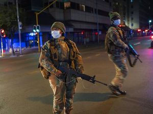 Cara Kenya Atasi Warga Bandel Dilockdown