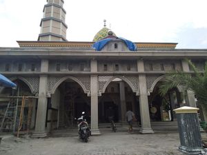 Masjid di Jombang Ini Tiadakan Salat Jumat, Warga Salat Zuhur di Rumah