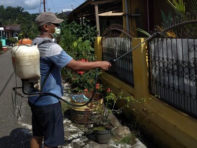 Warga Tanjung Enim Antisipasi COVID-19 Secara Mandiri