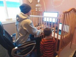 6 Tips Saat Kerja di Rumah Sambil Pegang Bocah