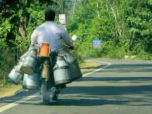 India Lockdown, Pria India Dipukuli Polisi Saat Terpaksa Beli Susu Anak
