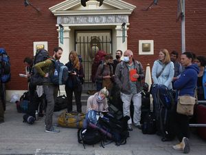 Nepal di Lockdown, Turis pun Dievakuasi