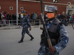 Warga Membandel Tak Mau Diam di Rumah, IDI Desak Aparat Turun Tangan