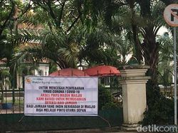 DMI Imbau Masjid Beri Bisyarah untuk Khotib dan Ustaz Terdampak Corona DMI Imbau Masjid Beri Bisyarah untuk Khotib dan Ustaz Terdampak Corona