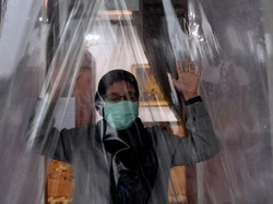 Disinfektan Disemprot Langsung ke Orang, Ini Efeknya Bagi Pernapasan