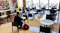 10 Potret Social Distancing yang Berlaku di Restoran Dubai