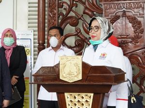 Cegah Kisruh Bansos, Kadin DKI Usul Ganti Sembako ke Uang Tunai Cegah Kisruh Bansos, Kadin DKI Usul Ganti Sembako ke Uang Tunai