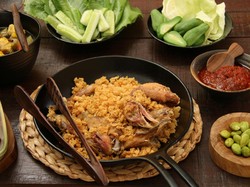 Kriuk Renyah! 5 Ayam Goreng Paling Hits di Tangerang Selatan