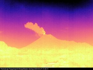 Gunung Merapi Erupsi Lagi Malam Ini