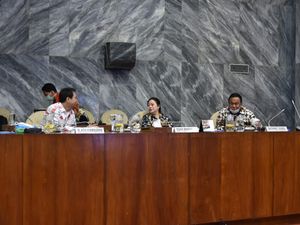 Anggota DPR Siap Dipotong Gajinya untuk Atasi Corona