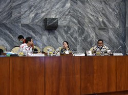 Anggota DPR Siap Dipotong Gajinya untuk Atasi Corona