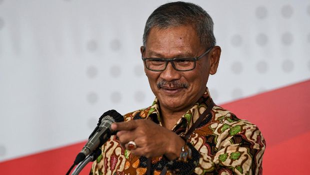 Juru Bicara Pemerintah untuk Penanganan COVID-19 Achmad Yurianto menyampaikan keterangan pers di Graha BNPB, Jakarta, Jumat (27/3/2020). Berdasarkan data hingga Jumat (27/3/2020) pukul 12.00, jumlah kasus positif COVID-19 mencapai 1.046 orang di 27 provinsi se-Indonesia  dengan jumlah pasien sembuh mencapai 46 orang dan  meninggal dunia mencapai 87 orang.  ANTARA FOTO/Nova Wahyudi/nz