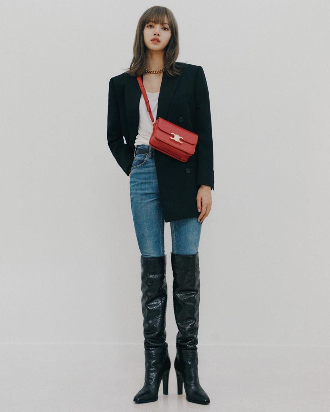 Sedang Ultah, Lihat Pesona Lisa Blackpink Saat Pamer Kaki Jenjang