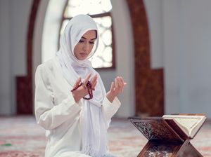 Amalan Sunnah yang Bisa Dikerjakan Muslimah pada Hari Jumat Amalan Sunnah yang Bisa Dikerjakan Muslimah pada Hari Jumat