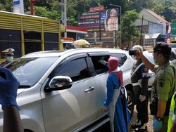 Mau Kondangan ke Blitar, Mobil Asal Malang Terpaksa Balik Kanan