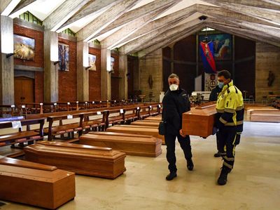 Kematian Pasien Corona di Italia Tembus 969 Orang Sehari