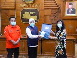 Khofifah Bantu 2.600 Reagen PCR Pendeteksi SARS-CoV-2 untuk ITD Unair