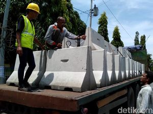 Ini Penampakan Beton Pemblokir Jalan Jelang Tegal Lockdown