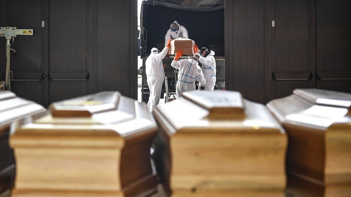 Kematian Pasien Corona di Italia Tembus 969 Orang Sehari Otoritas Italia melaporkan angka kematian harian yang tertinggi karena virus corona sejak pandemi COVID-19 terjadi di negeri Eropa itu.