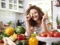Mentimun hingga Seledri, Makanan yang Bisa Kurangi Mata Panda