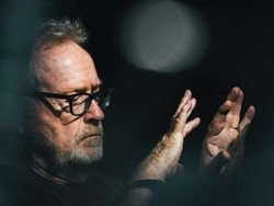 Sutradara Blade Runner Kecam Trump dan PM Inggris Terkait Penanganan Corona