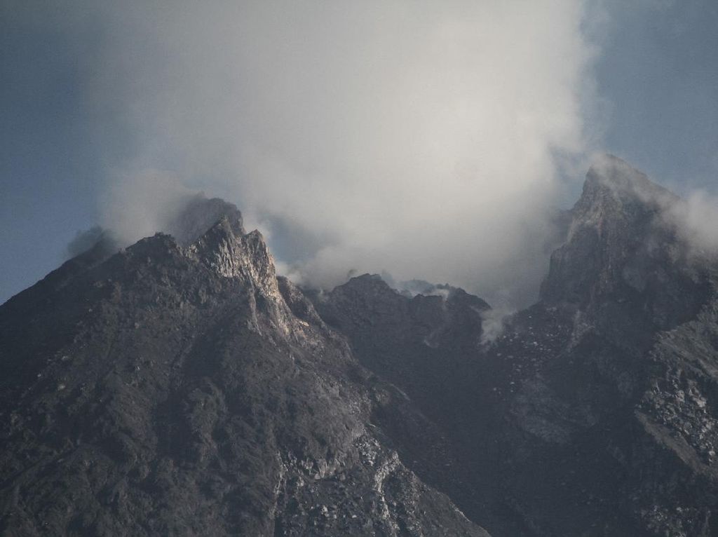 Dentuman Misterius di Sleman, BPPTKG: Tak Terkait Aktivitas Merapi Dentuman Misterius di Sleman, BPPTKG: Tak Terkait Aktivitas Merapi