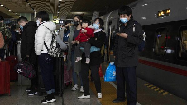 Kasus Corona Menurun, Wuhan Kembali Buka Layanan Kereta