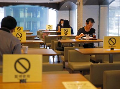 Cegah Corona, Warga Hong Kong Aja Bisa #JagaJarakDulu di Ruang Publik