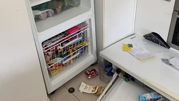 Aneka Kejadian Sial Saat Diam di Rumah Karena Corona