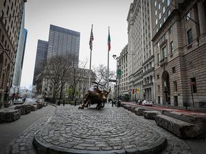 Saham-saham Teknologi Melonjak, Wall Street Dibuka Semarak