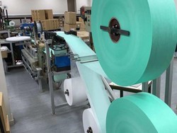 Satu-satunya Pembuat Masker di Australia Tingkatkan Produksi Jadi 50 Juta