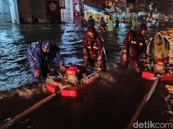 Hujan Deras, Sejumlah Titik di Kota Bandung Terendam Banjir