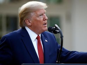 Di Tengah Pandemi, Trump Akan Kampanye ke 4 Negara Bagian