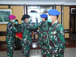 Lengkap Bermasker dan Sarung Tangan, Panglima TNI Pimpin Sertijab Danpuspom