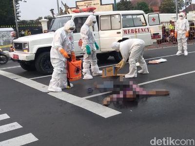 Potret TKP Pria yang Tewas Diduga Epilepsi dan Jantung di Titik Nol Yogya