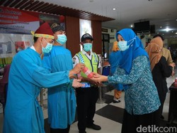 PKK Banyuwangi Support Gizi Tenaga Medis yang Tangani Corona