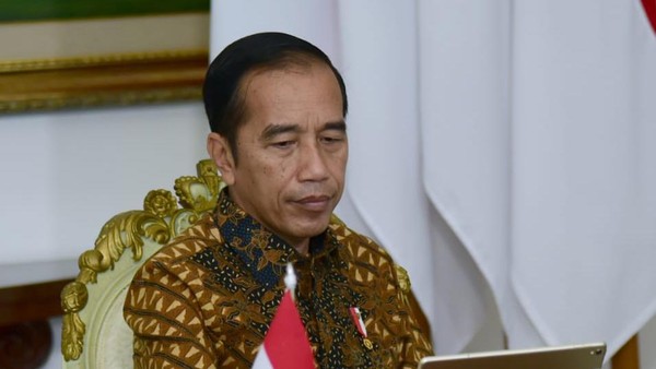 Jokowi Presiden Jokowi memimpin rapat terbatas soal antisipasi mudik Lebaran 2020