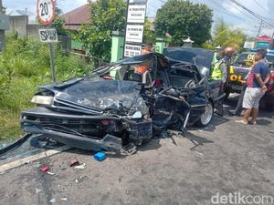 Oleng, Mobil Pengangkut Ciu Tabrakan di Boyolali