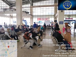 Diimbau Tidak Mudik, Terminal Pulo Gebang Masih Ramai
